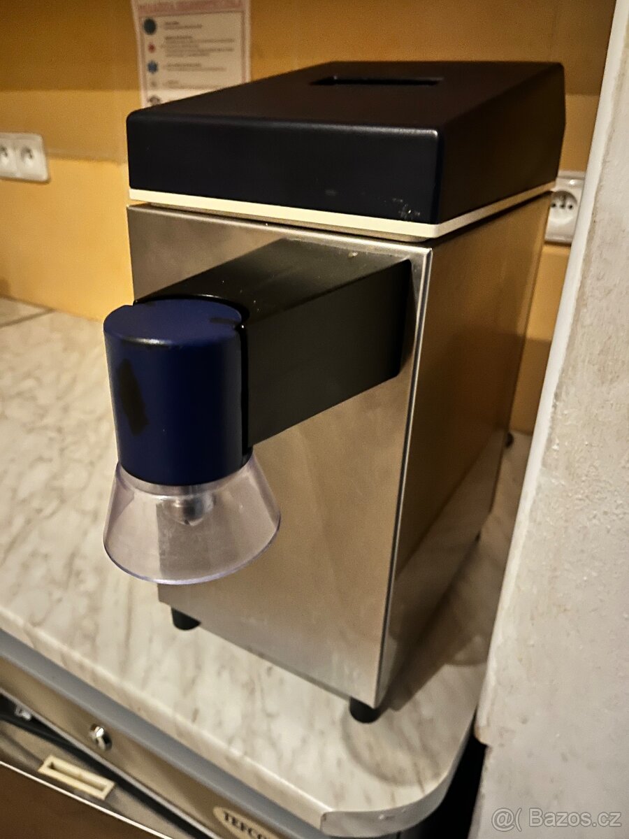 Výrobník šlehačky - 2