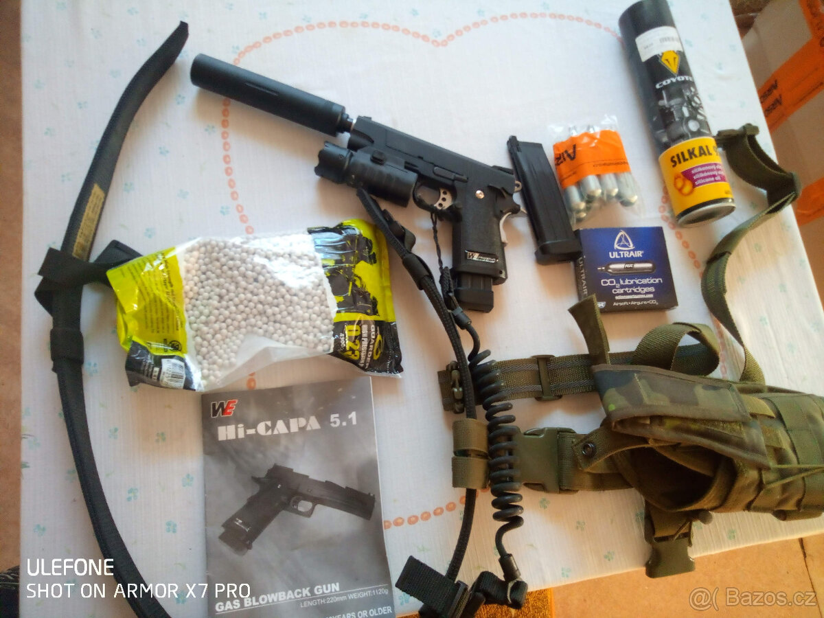 Hi-Capa5.1 airsoft pistole co2 green gas-s ks zásobníky,svít - 2