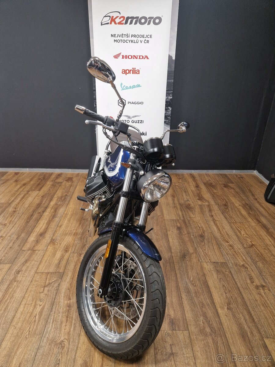 Moto Guzzi V7 Special - 2