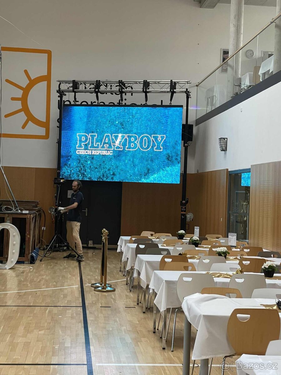 prodám LED obrazovku KVANT P6,6 3,2m x 1,92m - 2