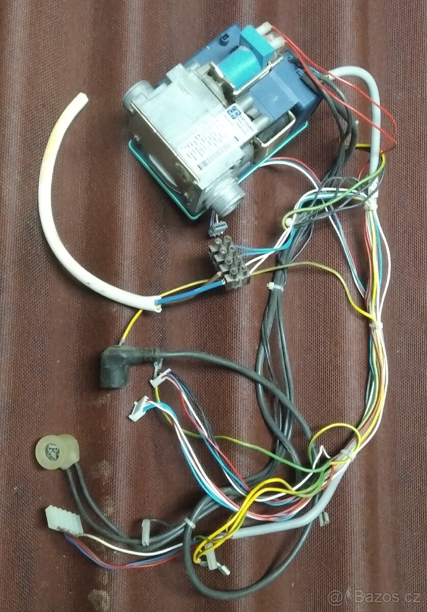 Prodám kabely/dráty/ hořák ke kotli Protherm panther 15 koo - 2