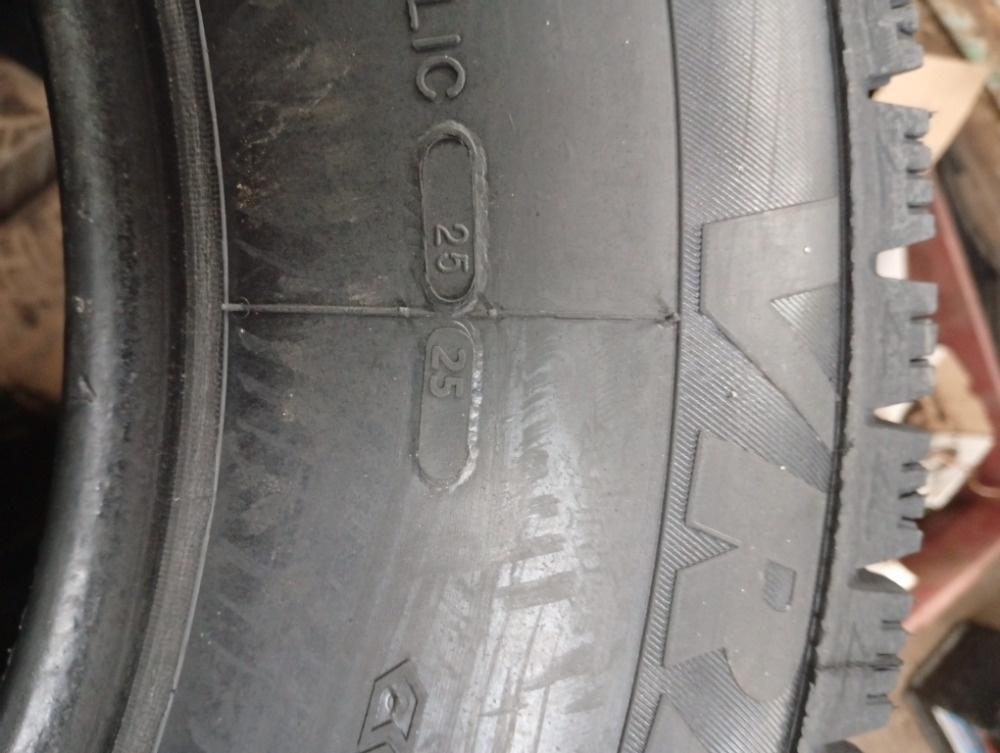 4ks Vraník 225/75 R16C HC2 zimní na dodávku nové - 2