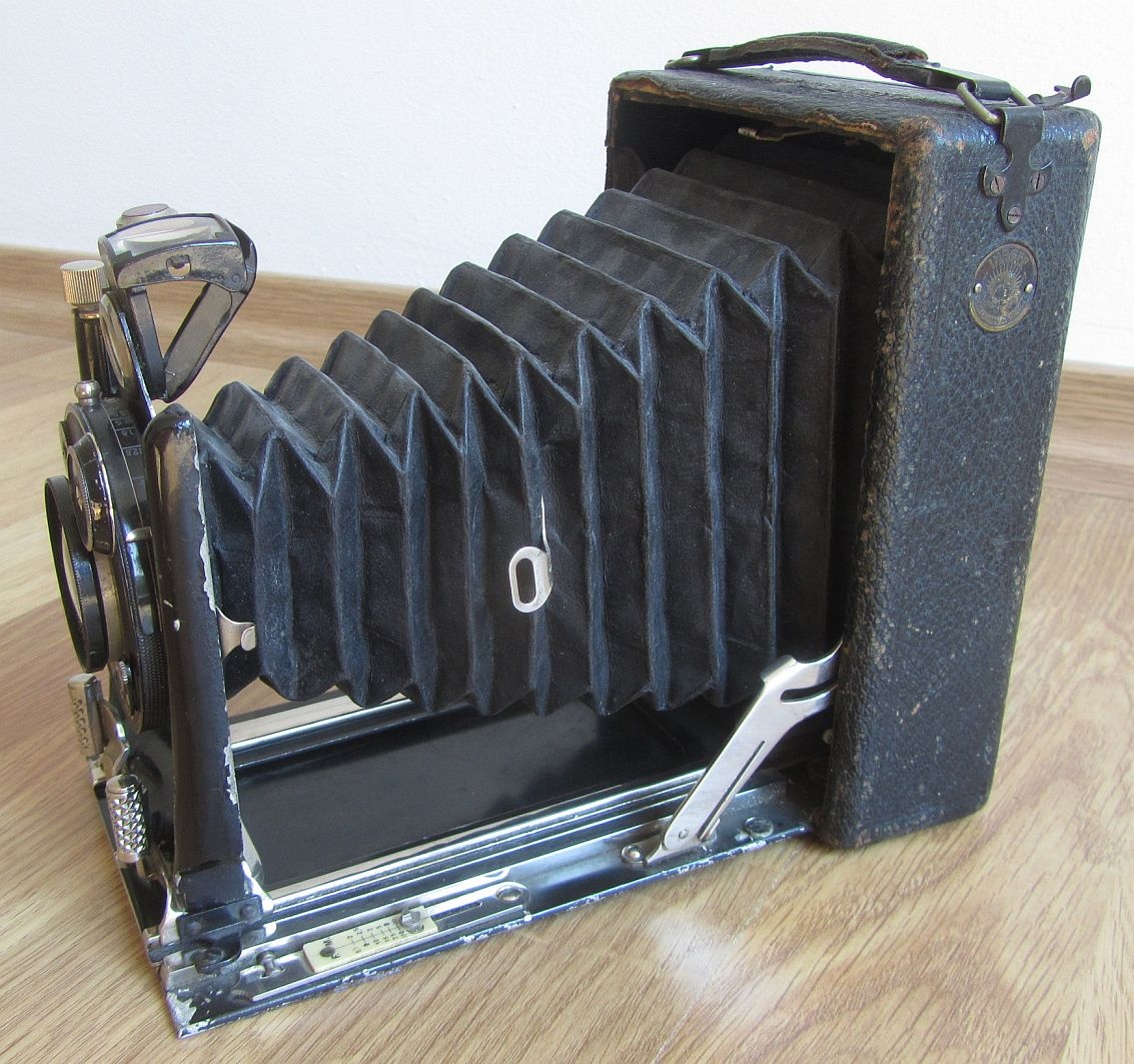 Ihagee fotoaparát + prodej sbírky fotoaparátů a kamer - 2