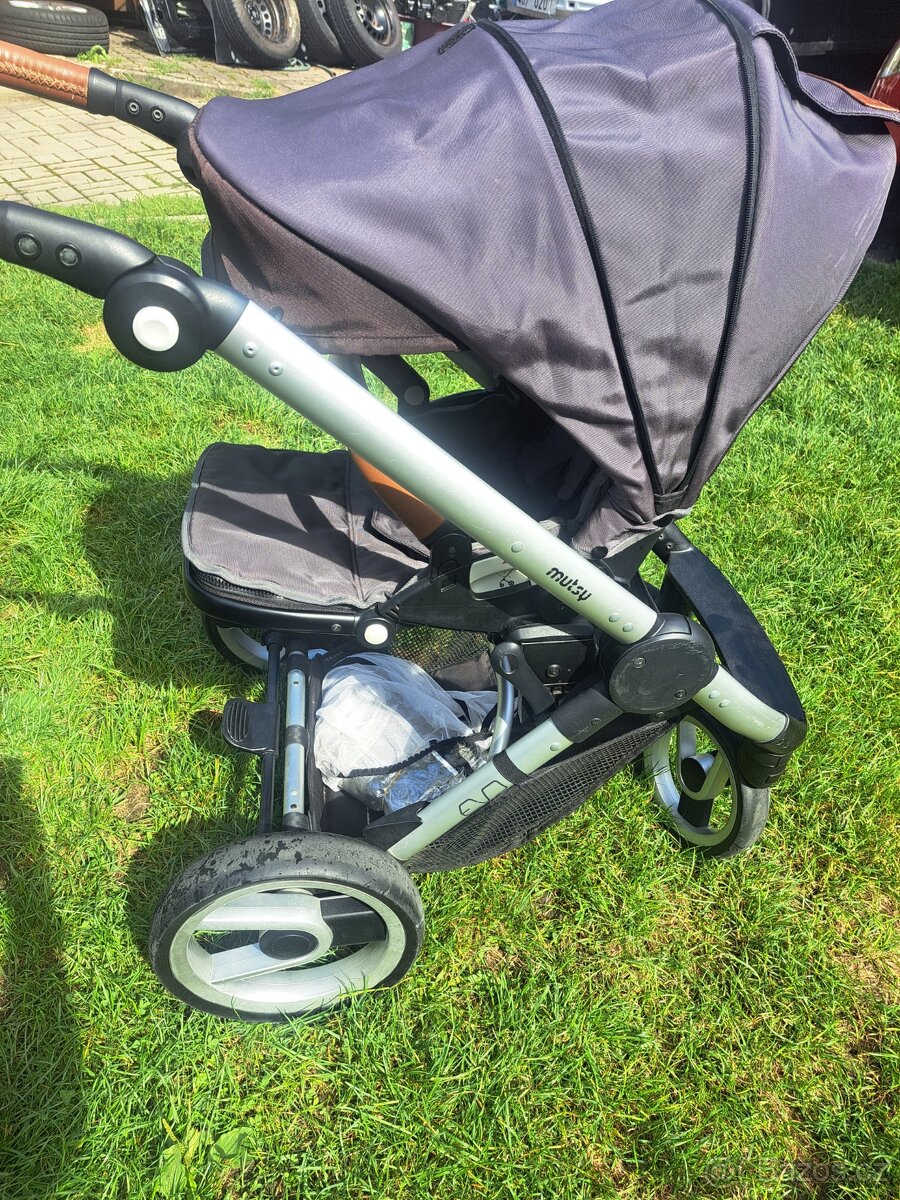 KOČÁREK MUTSY NIO - 2