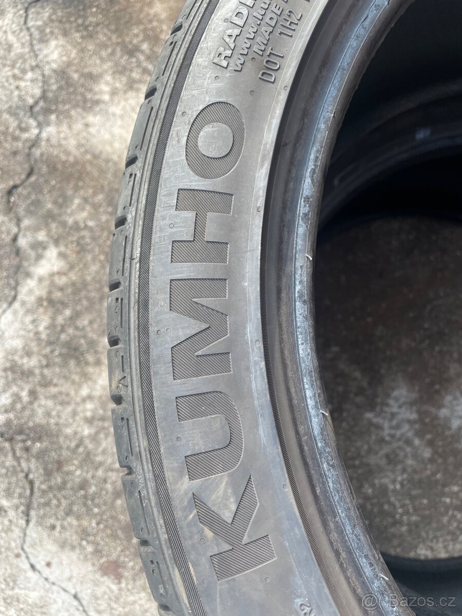 Letní pneu 255/40/19 - 2