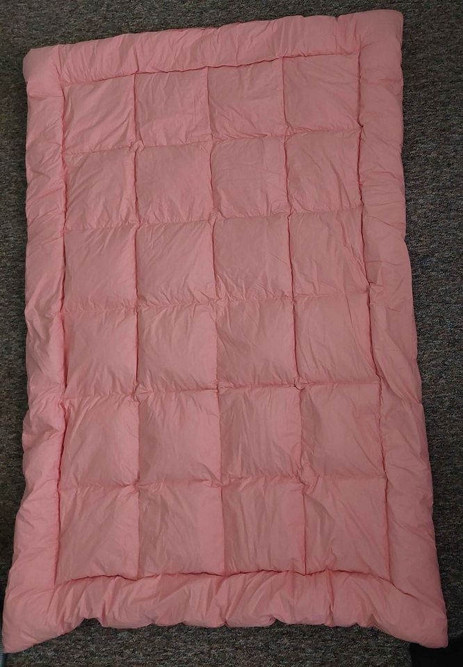 2 sady péřových přikrývek a polštářů - 2