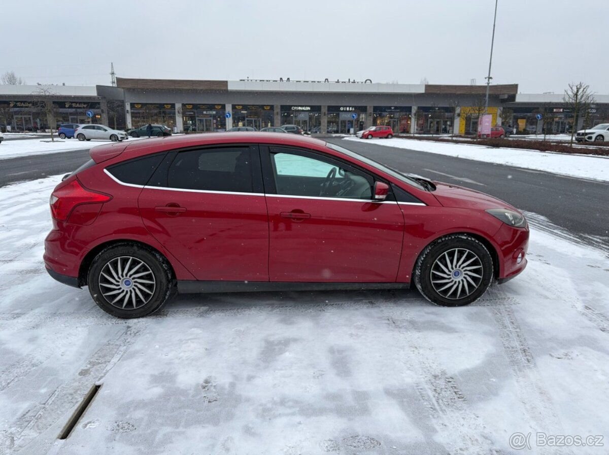 Ford Focus 1.6 EB 110kw TOP VÝBAVA - 2