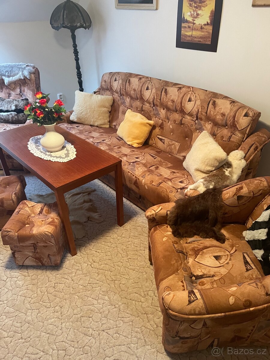 Sklo porcelán atd. - 2