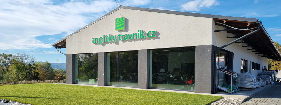 STROJNÍK malotraktorů a trávníkové techniky / MECHANIK / ÚDR - 2