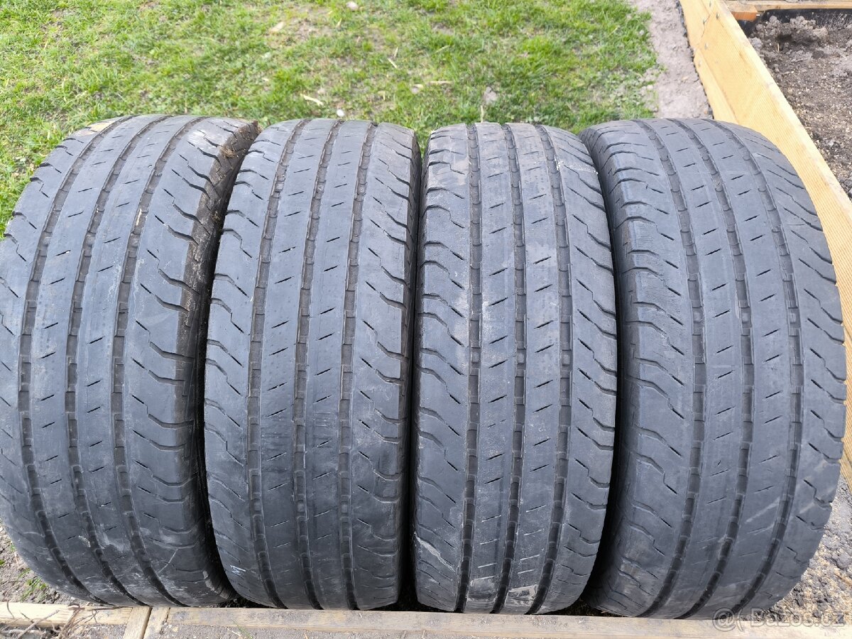 215/70/15C Continental - 2