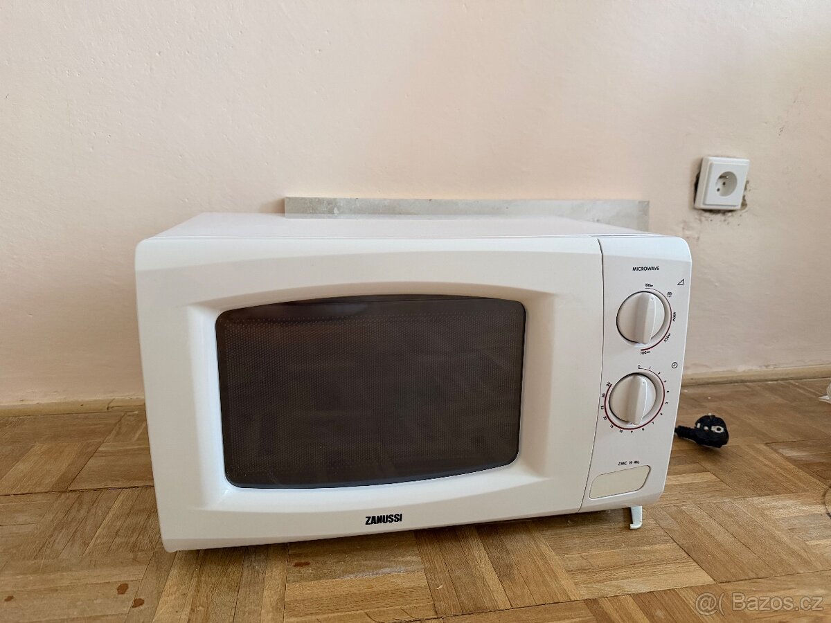 Mikrovlnná trouba Zanussi - 2