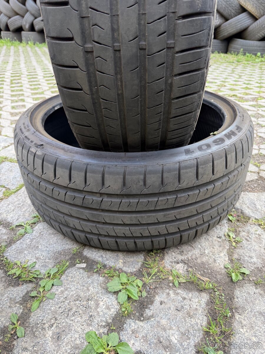 Letní pneu 245/35/20 - 2