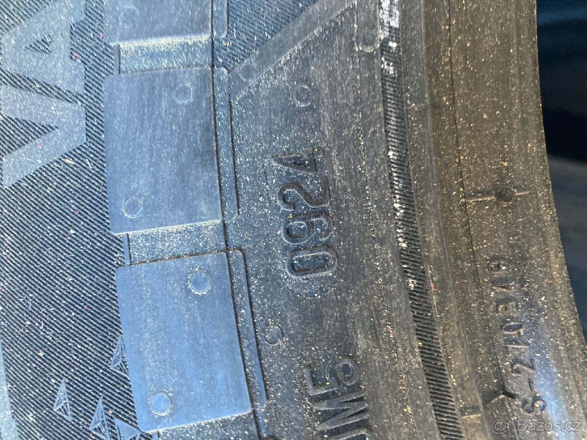 195/65 R16 C 104/102 T Letní
- 2