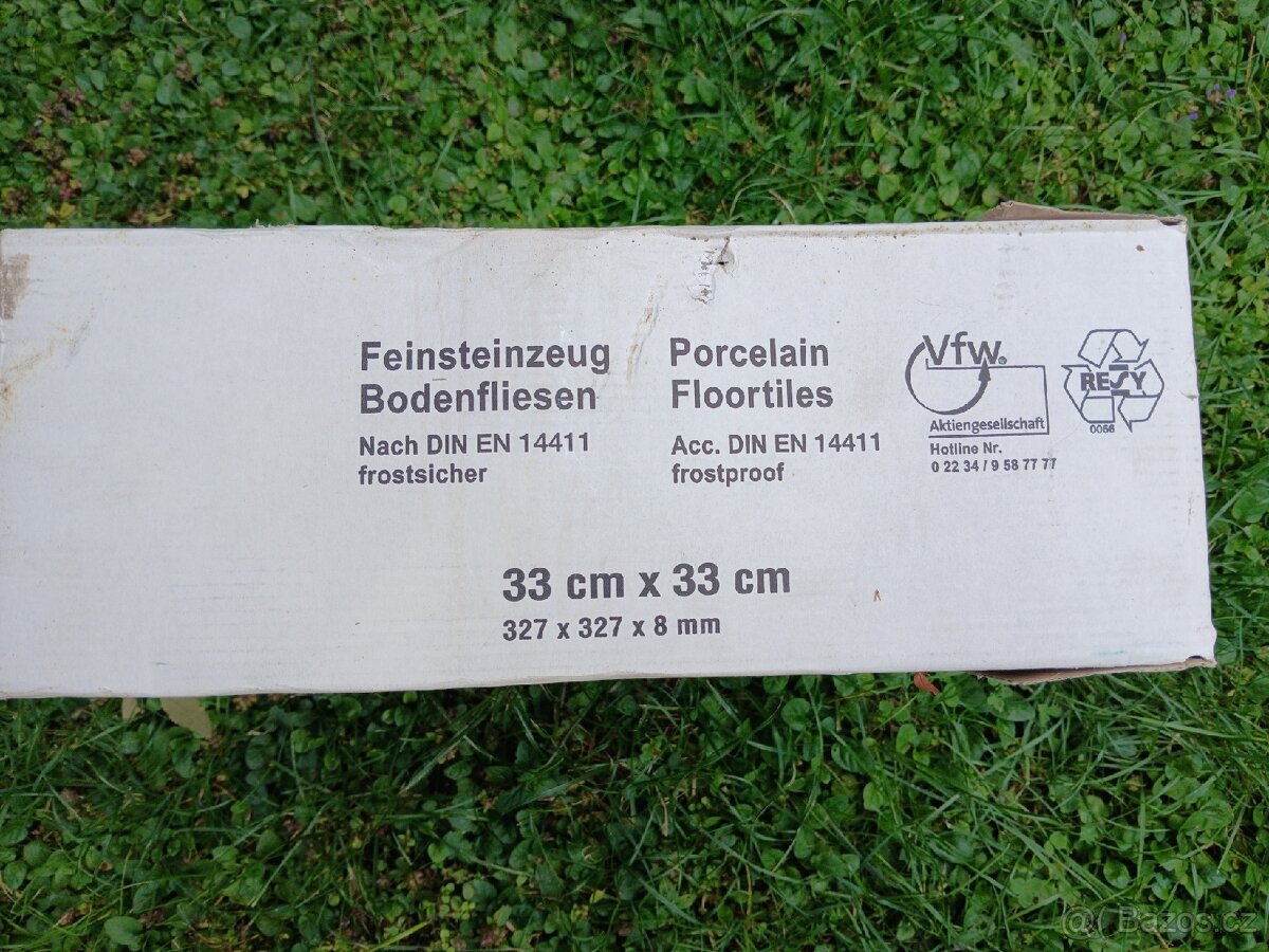 Prodám nepoužitou dlažbu 33 x 33 cm - 2