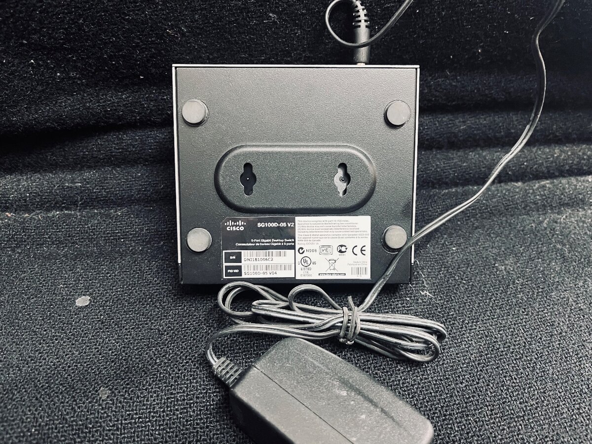 Switch CISCO SG100D-05-V2 - 2