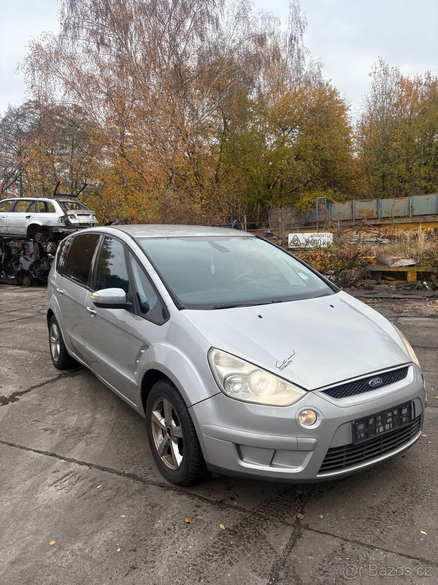 Ford s-Max cely vůz po dílech - 2