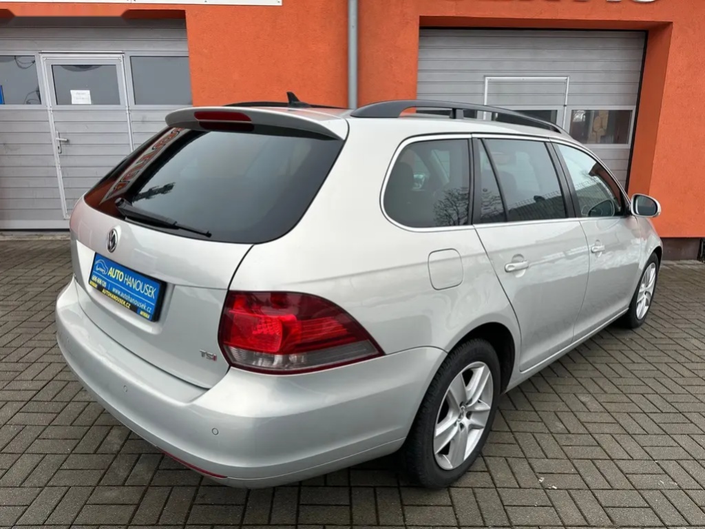 Volkswagen Golf, 1.4 TSI 90KW 1.maj.,NAVI - 2