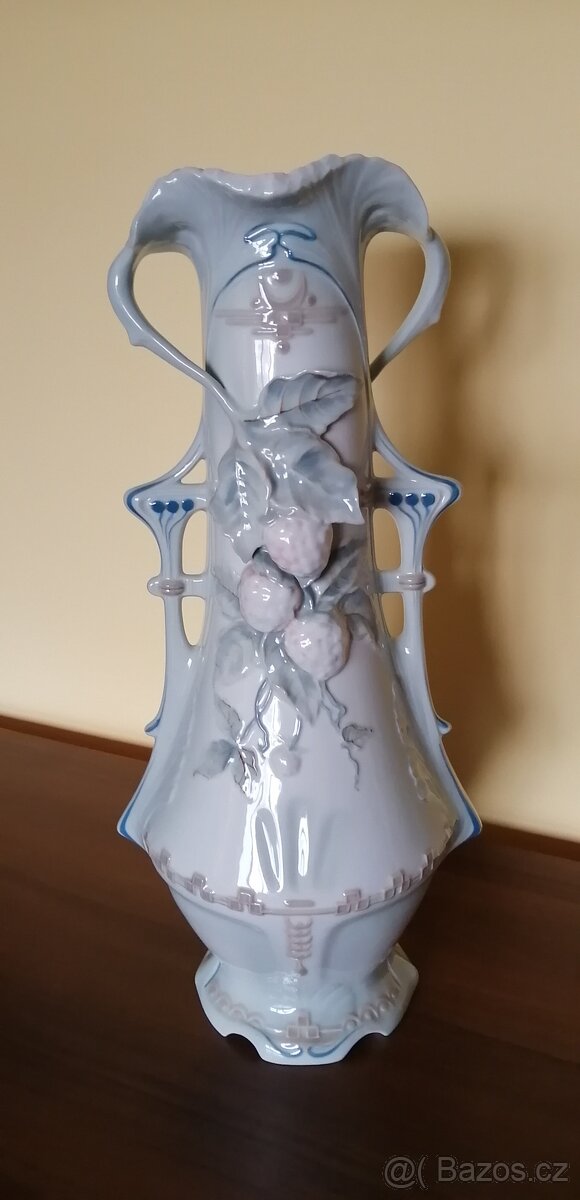 Porcelánová secesní váza - 2