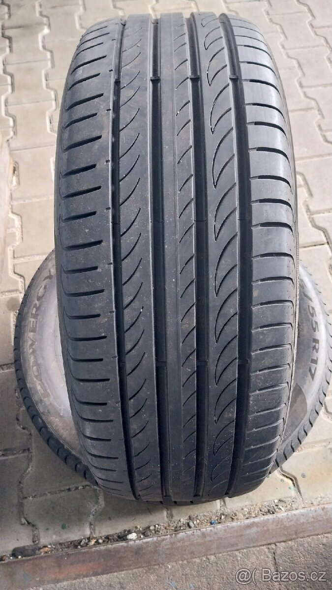 Prodám 2 x letní pneu Pirelli 215/55/17 - 2