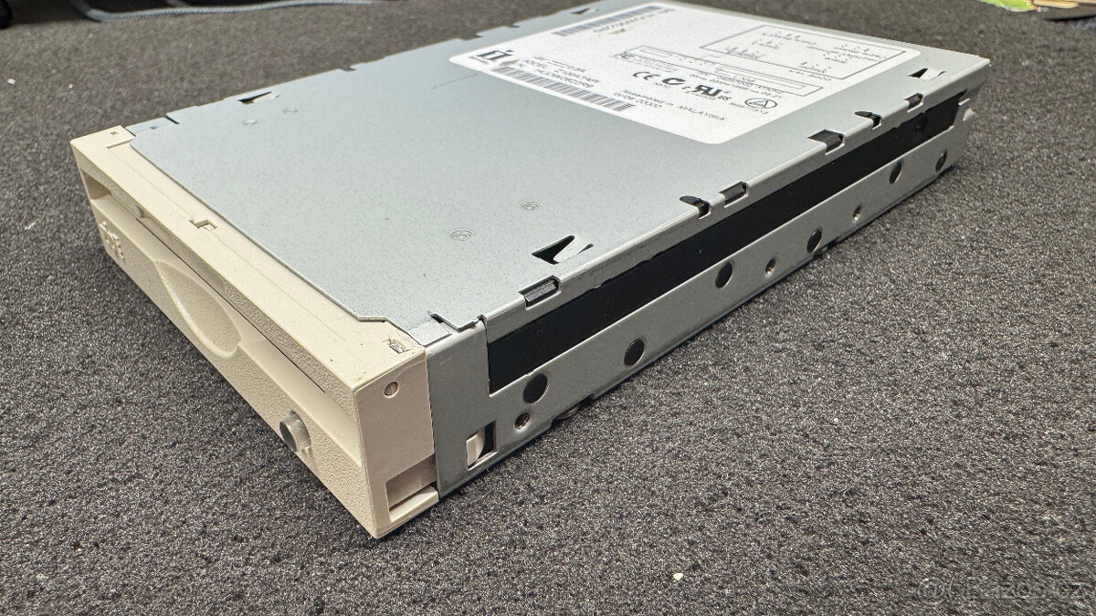 ZIP 100MB Disketová mechanika, iOmega ATAPI - 2