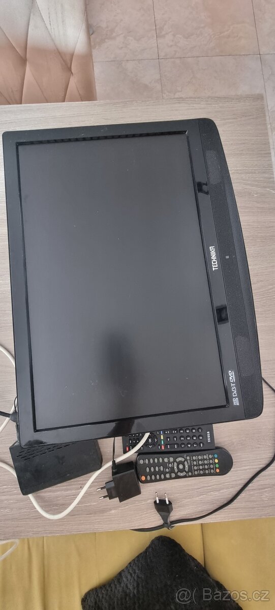 TELEVIZE S VESTAVĚNÝM DVD a settopboxem - 2