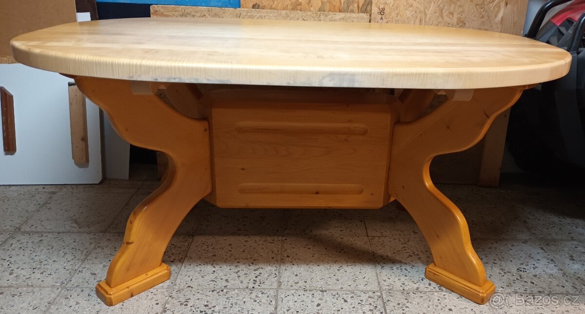 jídelní stůl - 2