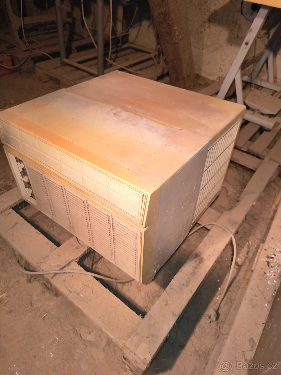 Stará ruská klimatizace SSSR - 2