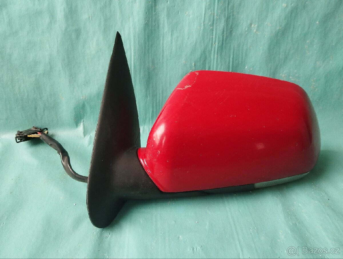 Octavia 2 levé zrcátko červené - 2