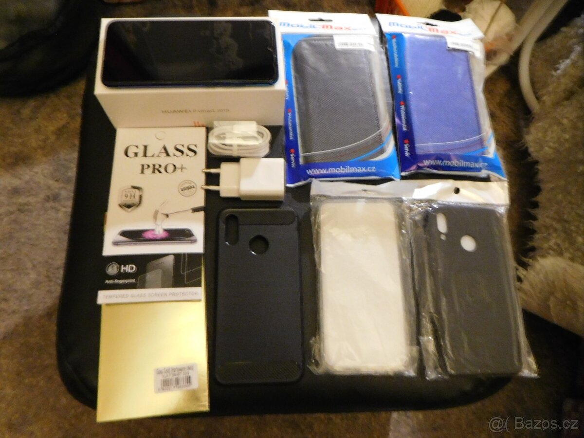 Mobilní telefon Huawei P smart 2019+ příslušenství - 2