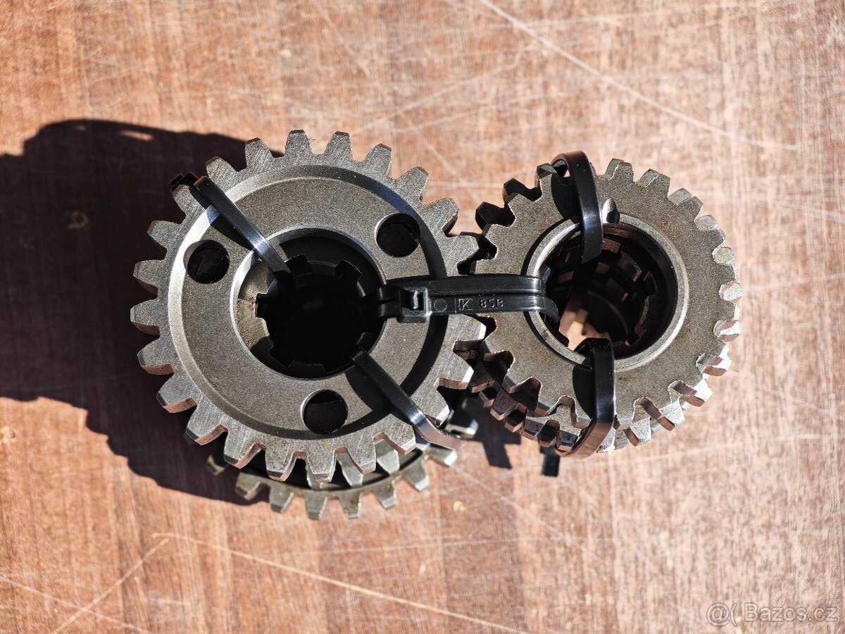 Převodovka Jawa Enduro 6ti kvalt 250 originál nepoužitá - 2