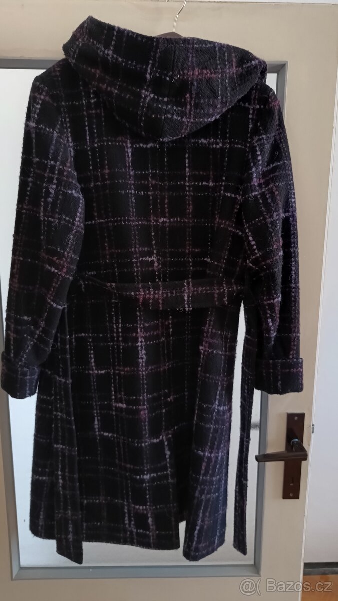 kabát zimní s kapucí - 2