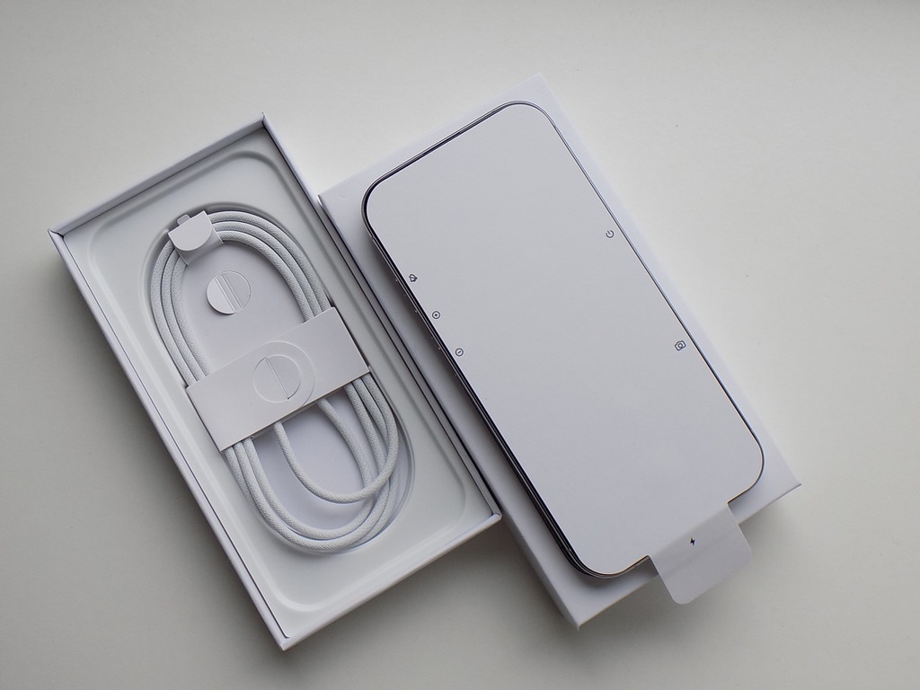  APPLE iPhone 16 Pro MAX 256GB Bílý Titan-ZÁRUKA-JAKO NOVÝ - 2