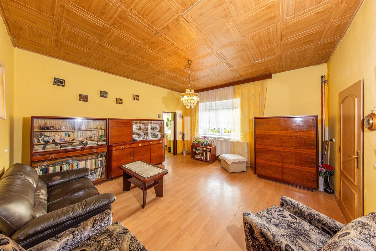 Prodej rodinného domu 3+1, 1.185 m², ul. Vejmoly, Loštice, o - 2