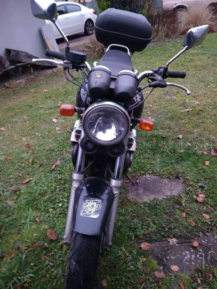 Honda CB 750 Seven Fifty - 2