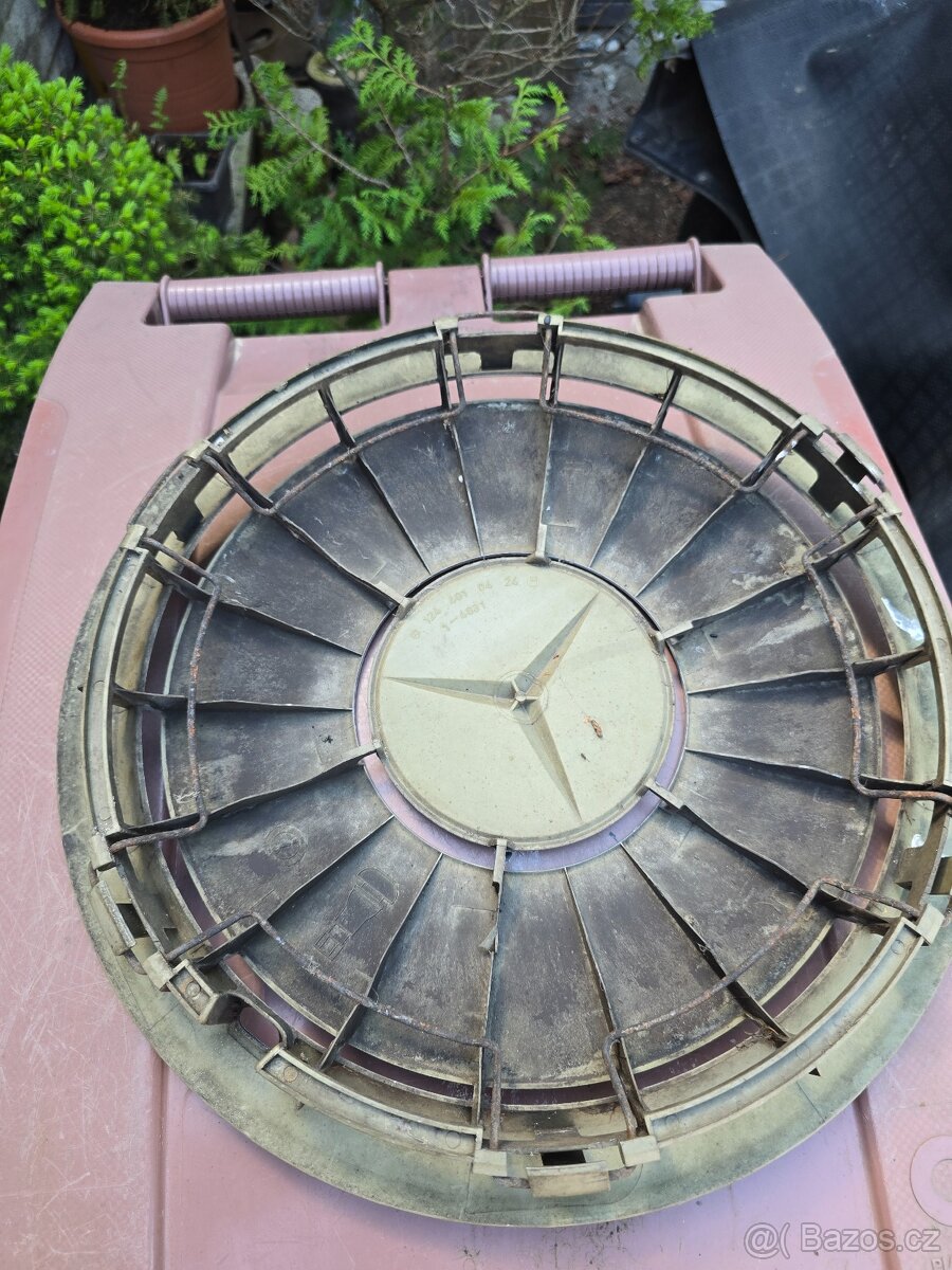 Mercedes poklice R15 - 2