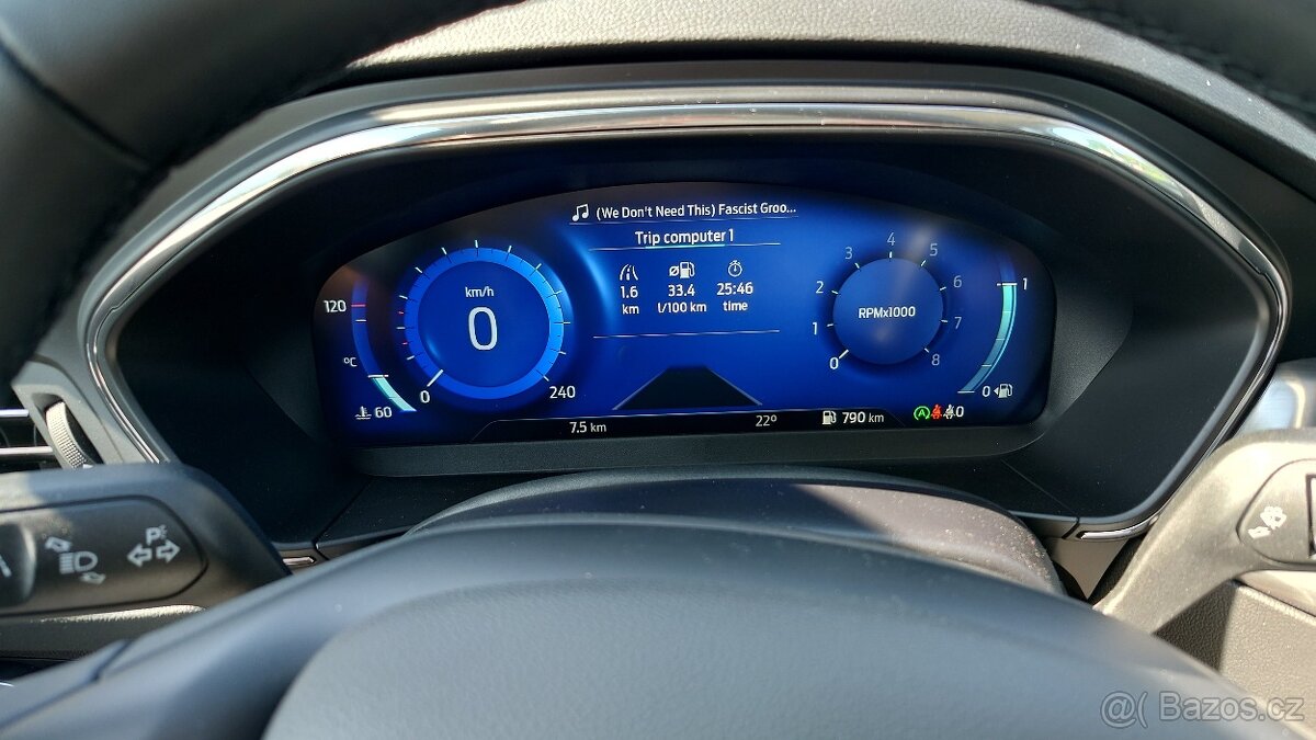 Ford Focus Titanium X + Sedan záruka 2028,17.000 km - 2