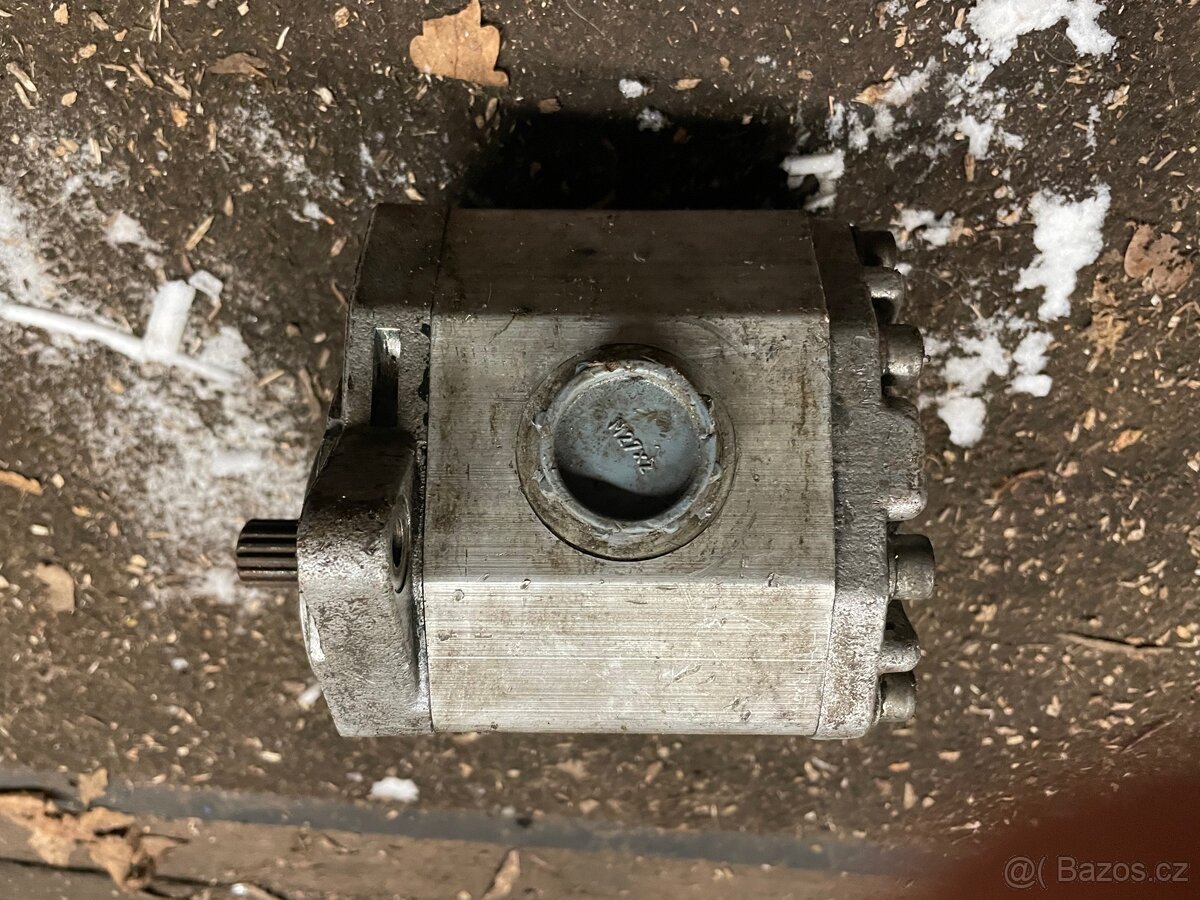 Hydraulické čerpadlo Zetor - 2