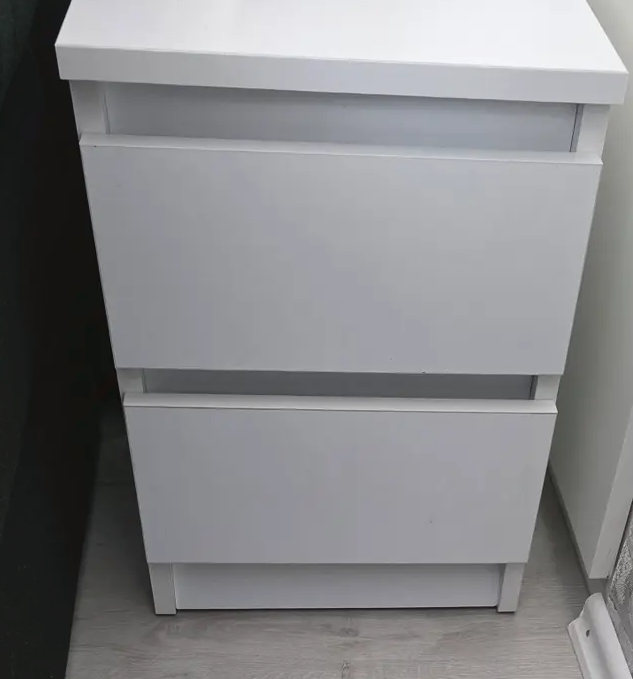 Noční stolek se 2 šuplíky - 2