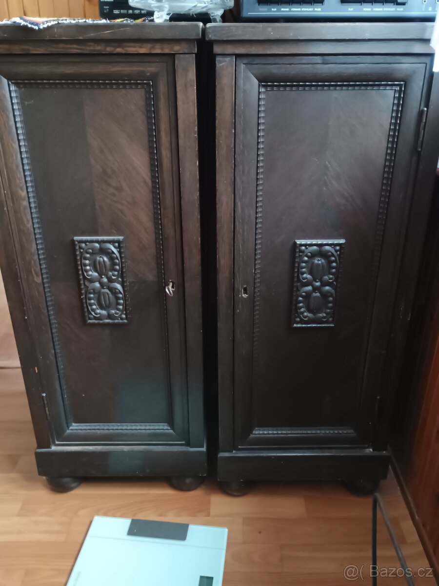 Starožitný nábytek - 2