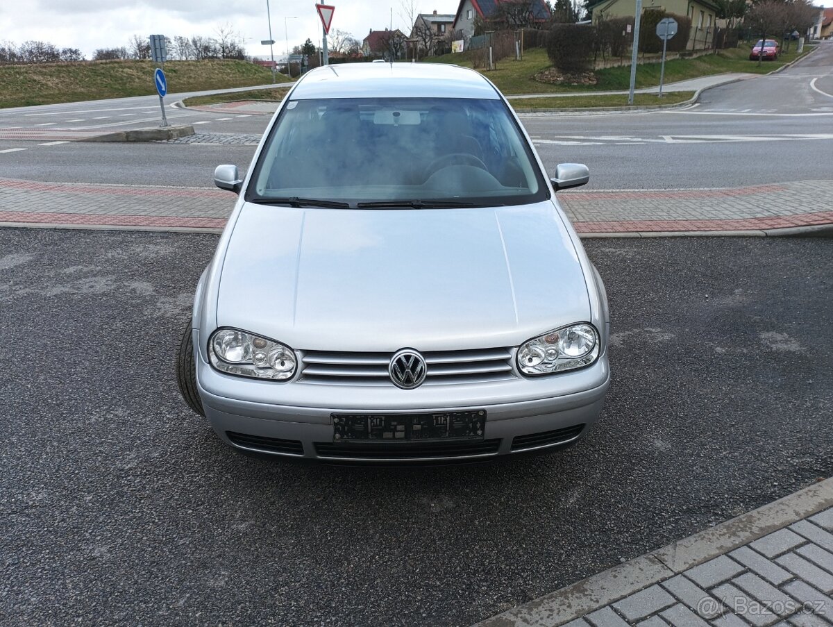 VW Golf 4 1.4 16V - 2