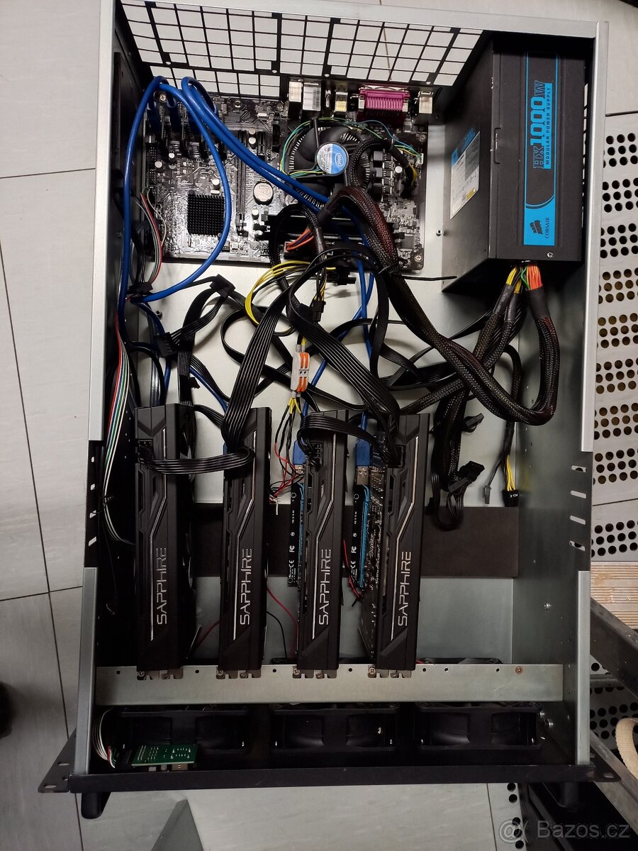 Mining Rig v servrovém case 4U - 2