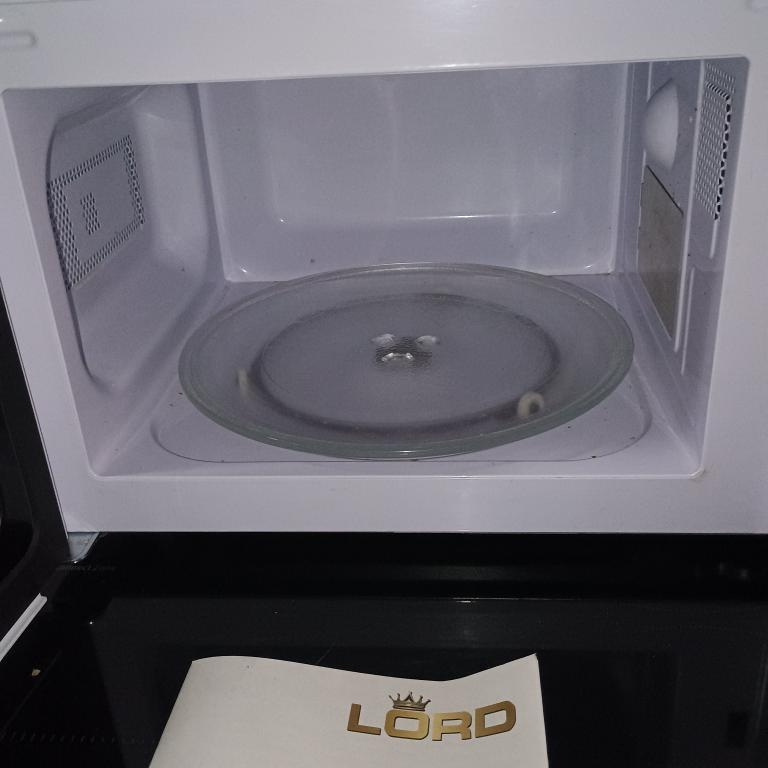 Mikrovlnná trouba – jako nová - 2