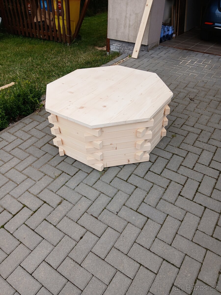 Dřevěný kryt studny - 2