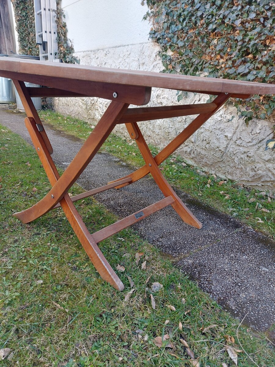 Zahradni stůl - 2
