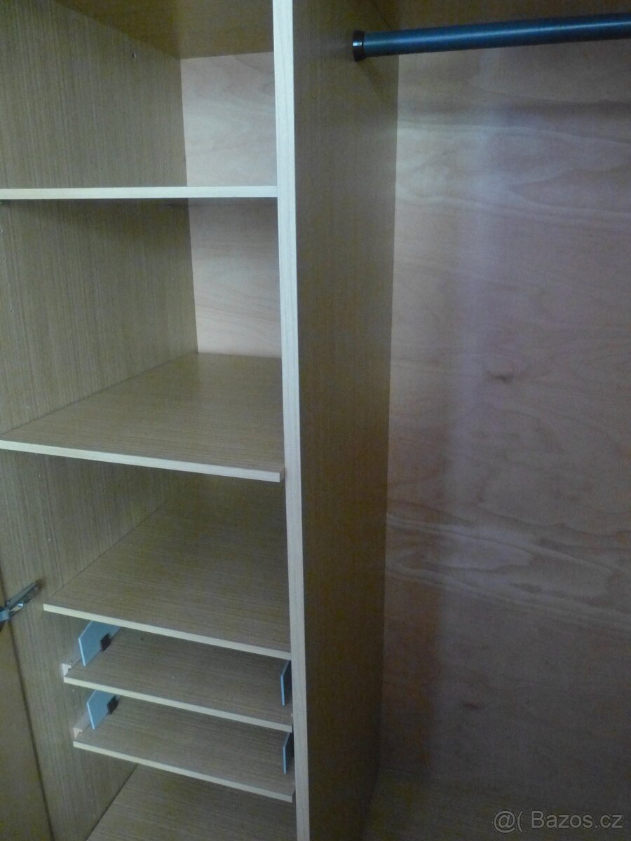 Prodej skříně - 2