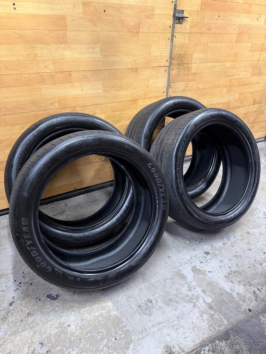 Letní pneu 265/40/20 - 2