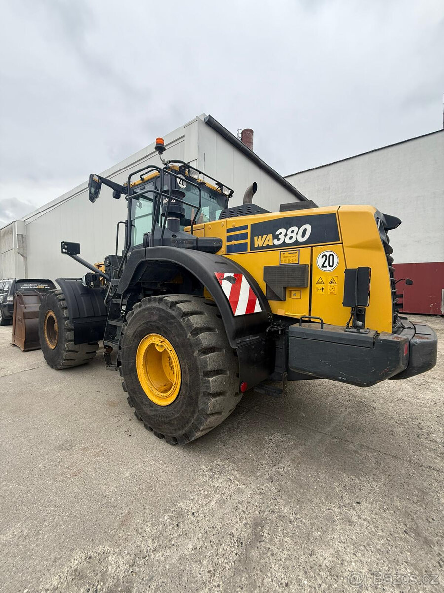 19t nakladač Komatsu - 2