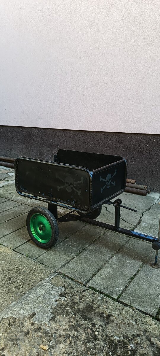 DĚTSKÝ VOZÍK. - 2