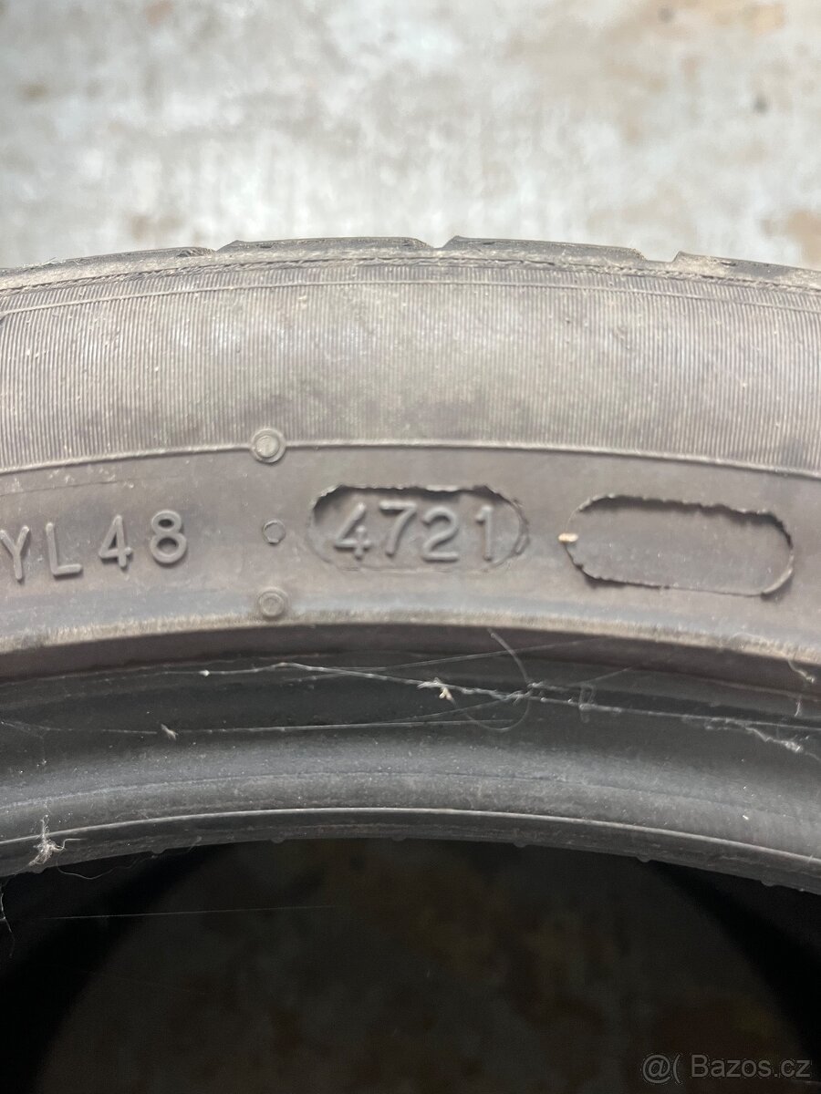 Nokian 245/40 R19 - 2