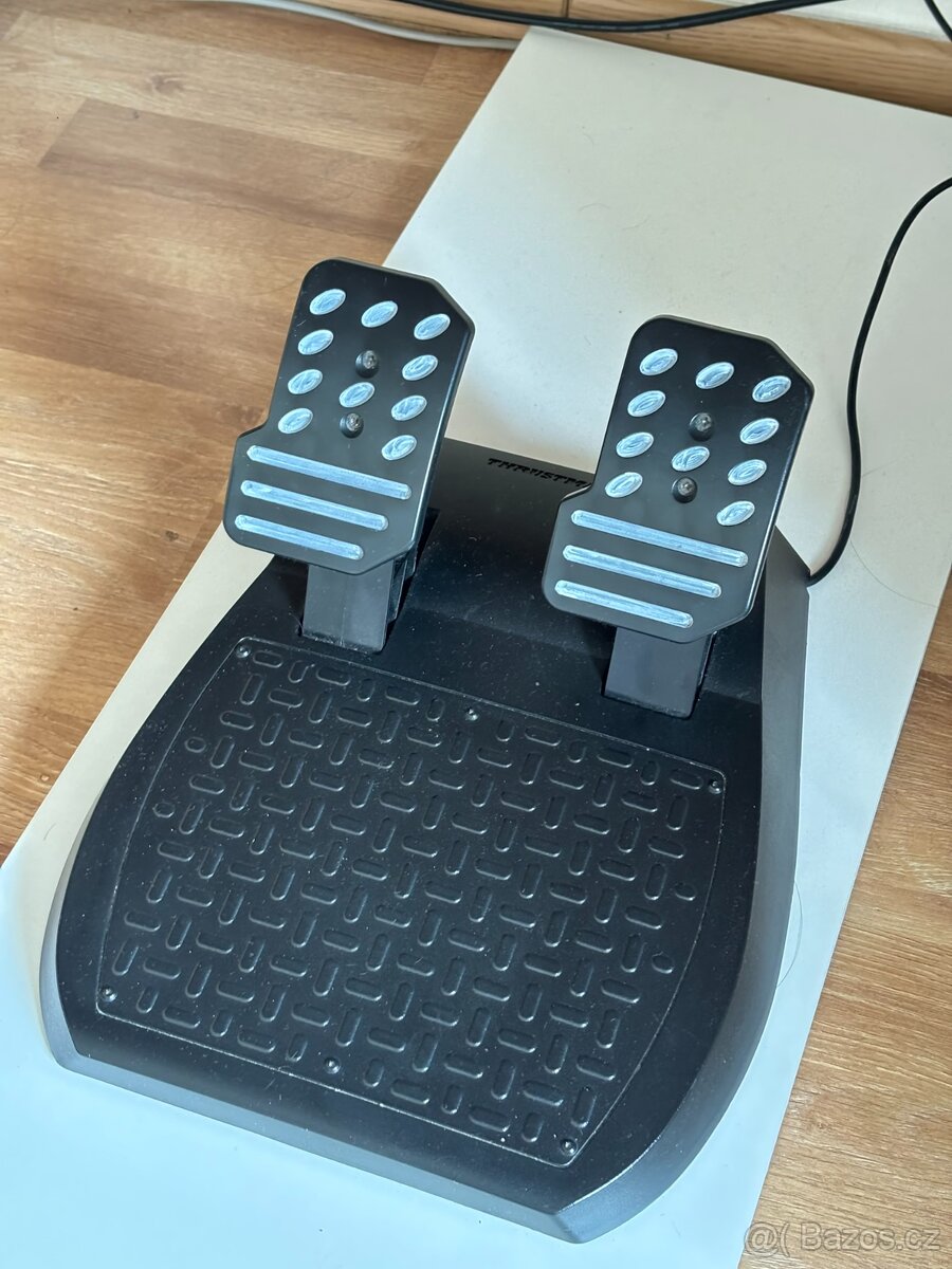 Herní volant Thrustmaster T150 + pedály - 2